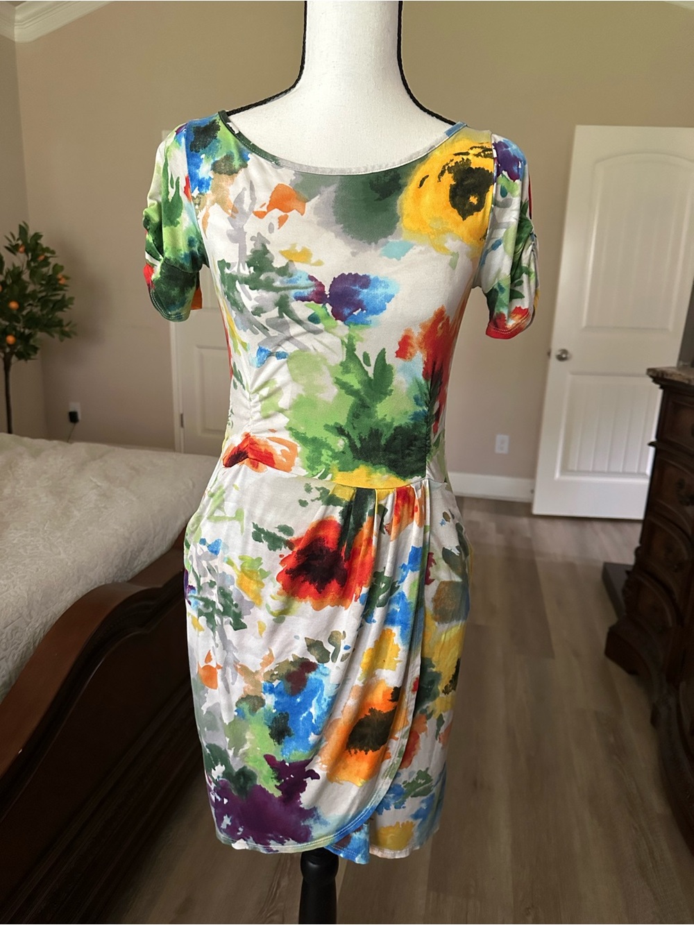Watercolor Floral Short-Sleeve Mini Dress in Multicolor